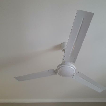 Peaceful Top Floor Apt W Balconies - Cambridge Right - Ac 푼샬 외부 사진